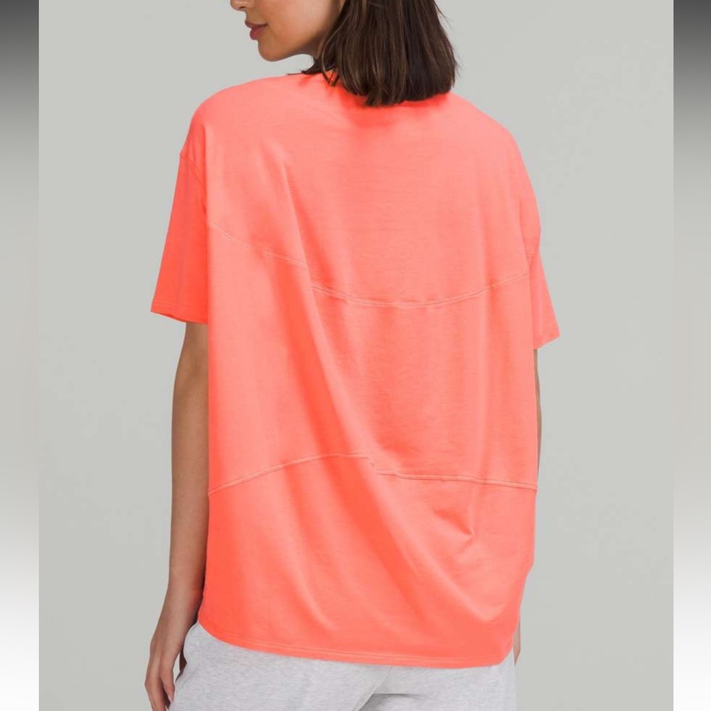 Lululemon Back in Action Short Sleeve *Nulu size 2 in solar orange